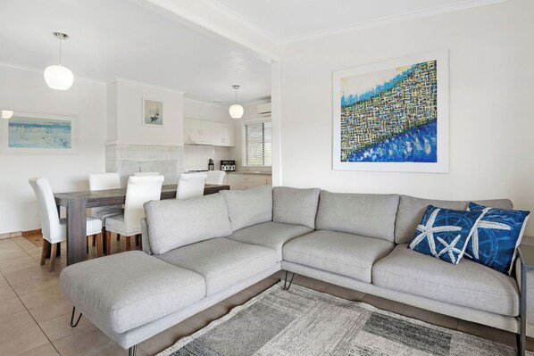 TV, fireplace, video games, ping pong