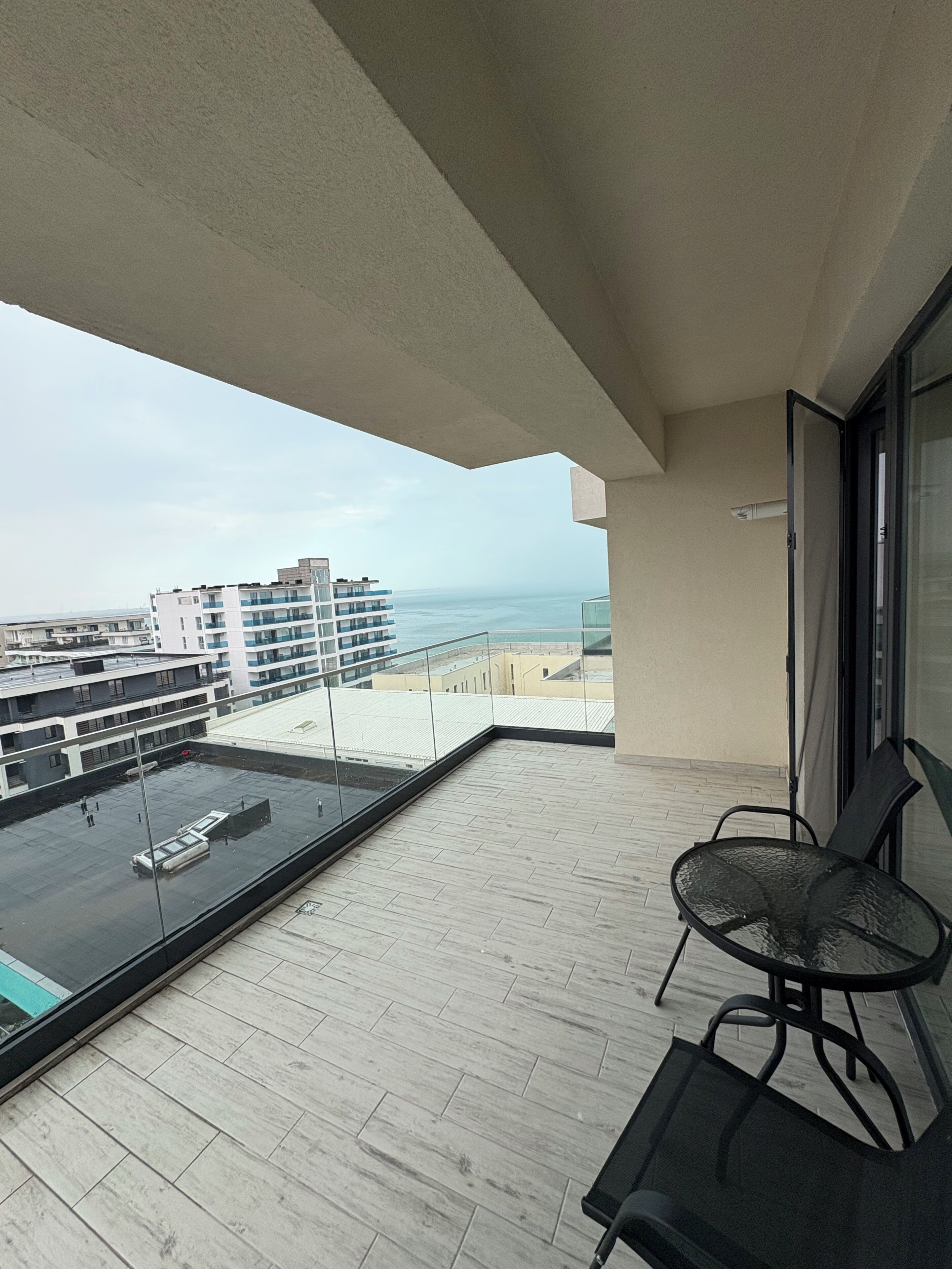 Deluxe-Studio, eingeschränkter Meerblick | Terrasse/Patio