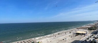 Signature Promenada Hotel-Apartments