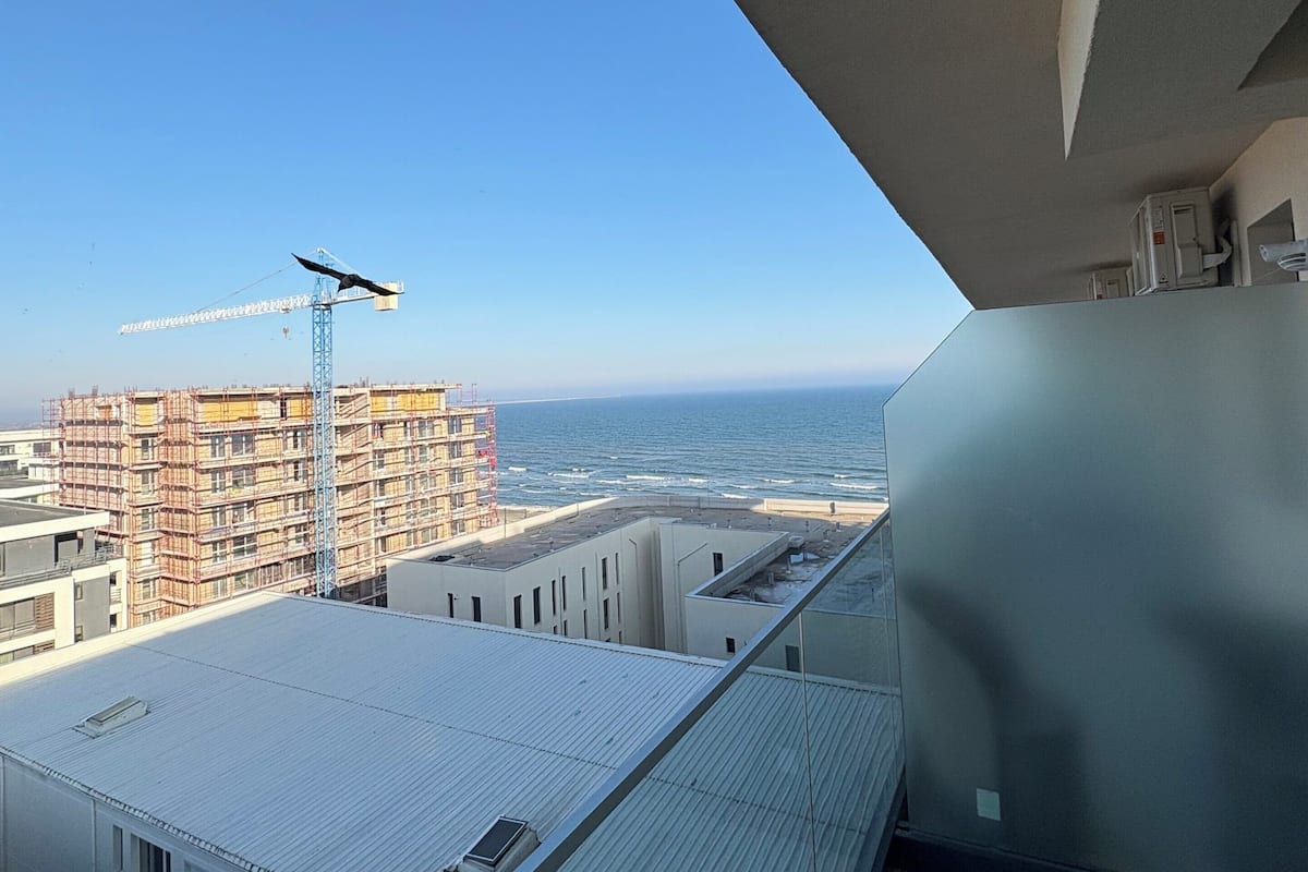 Estudio Deluxe, vista parcial al mar | Vista a la playa o el mar