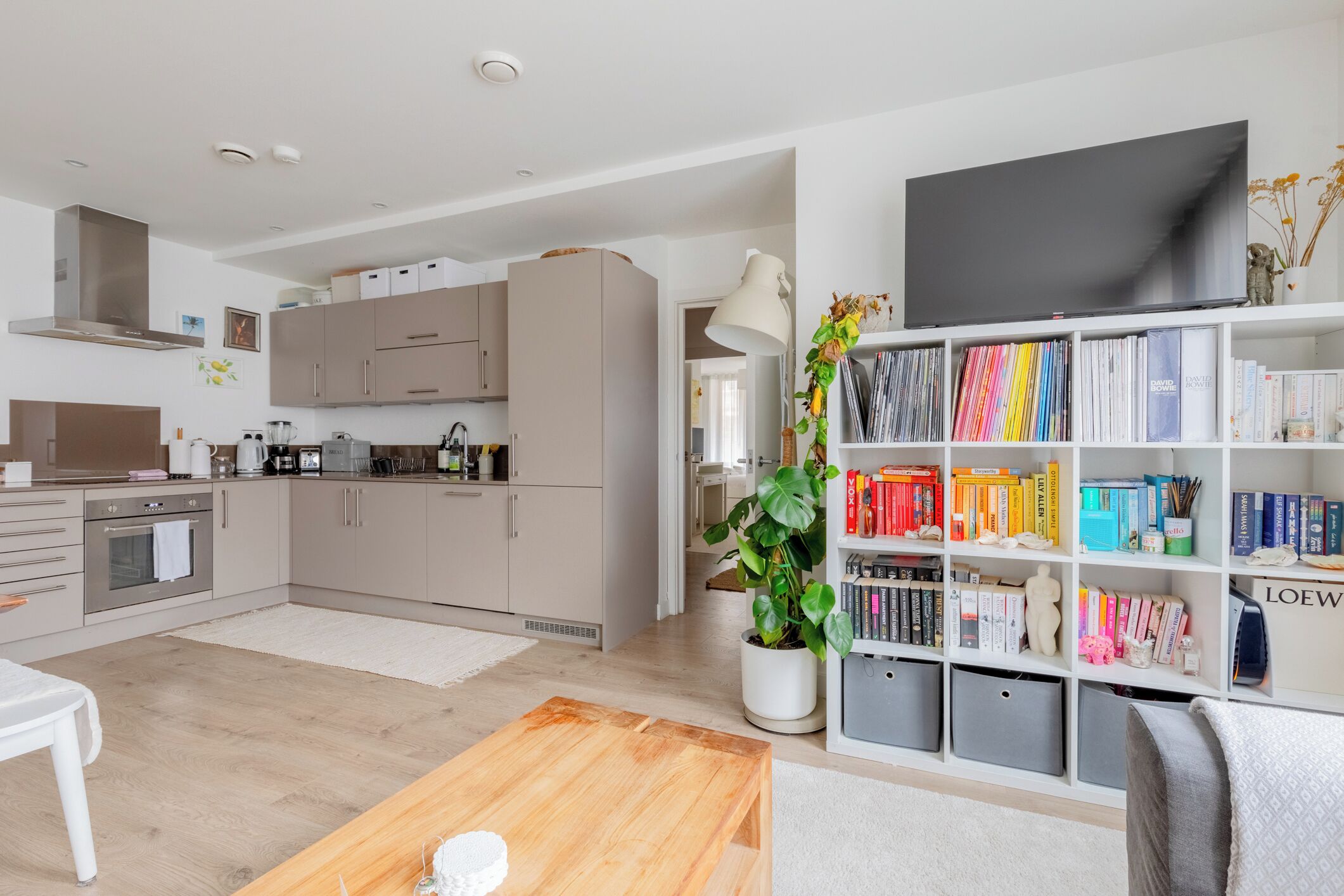 Kühlschrank, Ofen, Herdplatte, Geschirrspüler