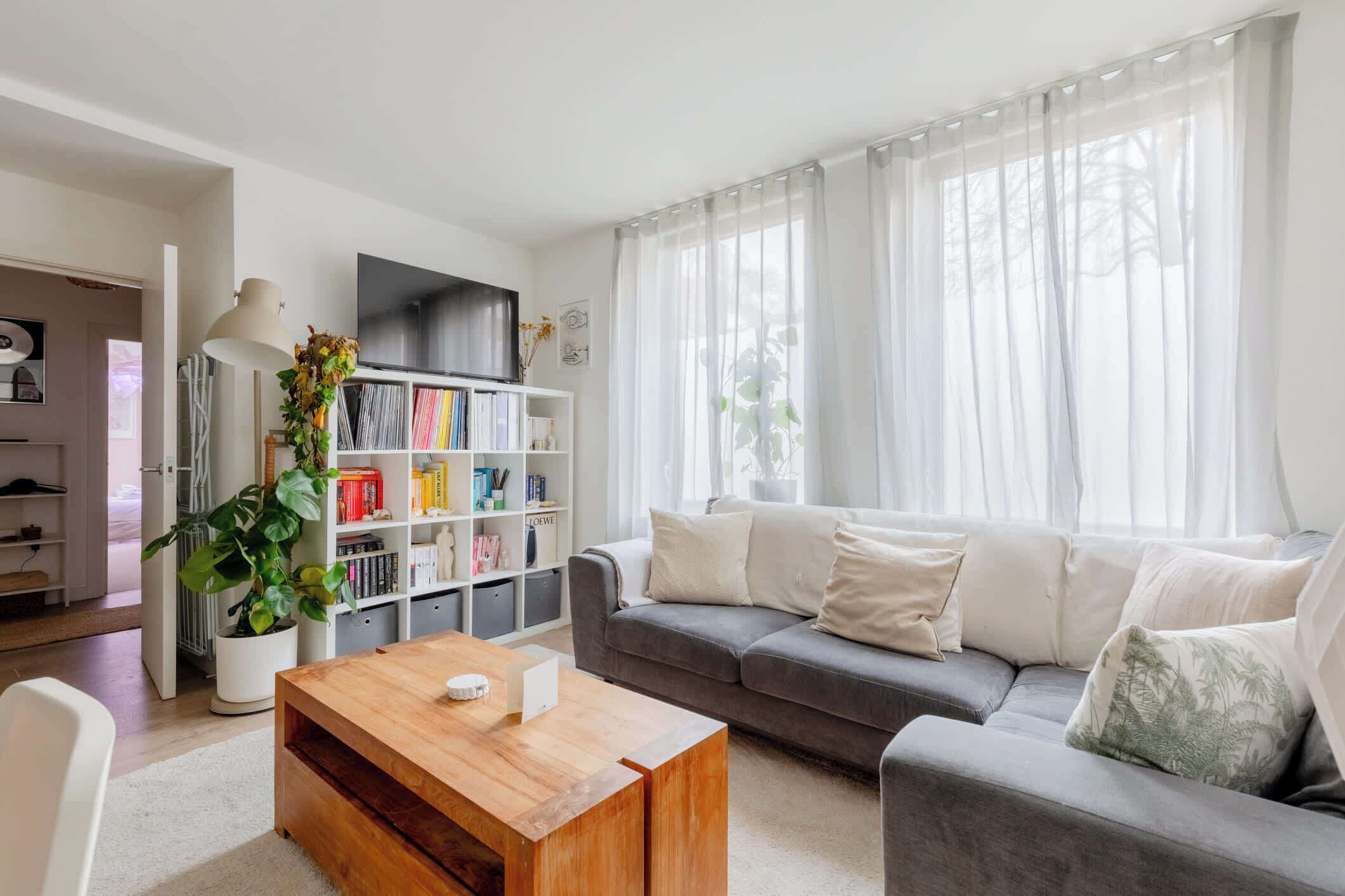 Televisie, videospelletjes en een kantoor