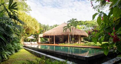 w Charming 5BR Villa at Mesa de Yeguas