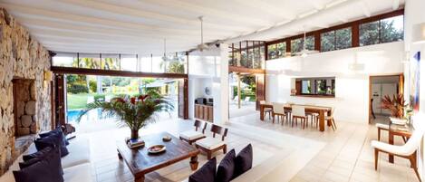 Căn hộ | 5 phòng ngủ, bàn, truy cập Internet tốc độ cao