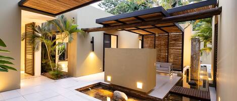 Apartment | 5 bedrooms, desk, Internet