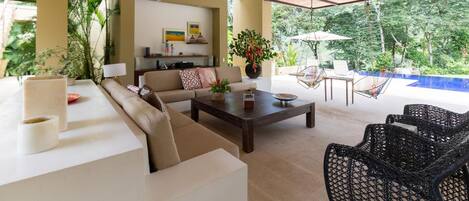 Lägenhet | 4 sovrum, skrivbord och internet