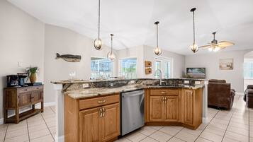 House | 4 bedrooms, Internet