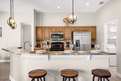 Upstay - Waterside Home With Pool and Hot Tub