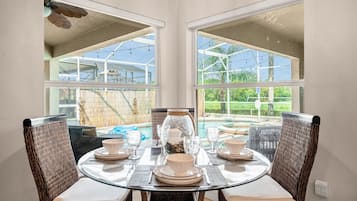 House | 4 bedrooms, Internet