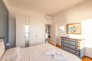 1 camera, ferro/asse da stiro, Wi-Fi gratuito, lenzuola