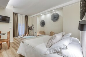 Room | Blackout drapes, iron/ironing board, free WiFi - Welchome suites (Perugia)