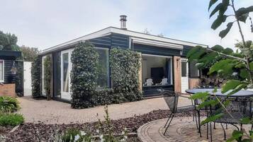 House | Outdoor dining