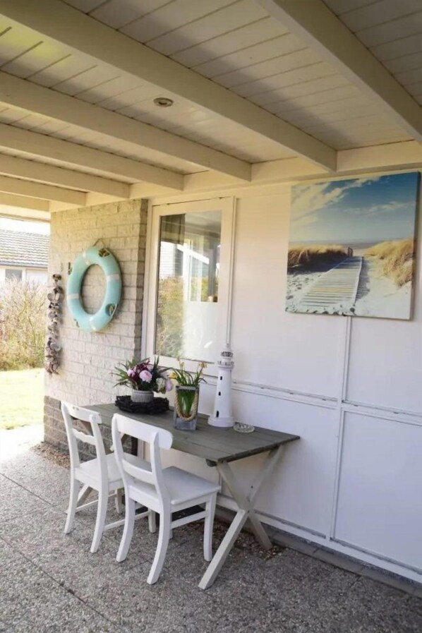 Outdoor dining - Bungalow 1 (5 persons) (Petten)