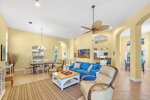 Televisión y reproductor de DVD 