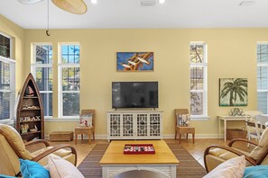 Televisión y reproductor de DVD 