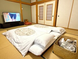 Comfort Room, Non Smoking | Desk, laptop workspace, free WiFi