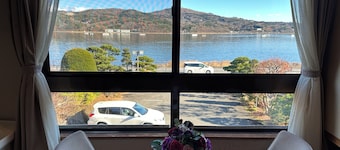 Lakepia Angel Yamanaka Lake