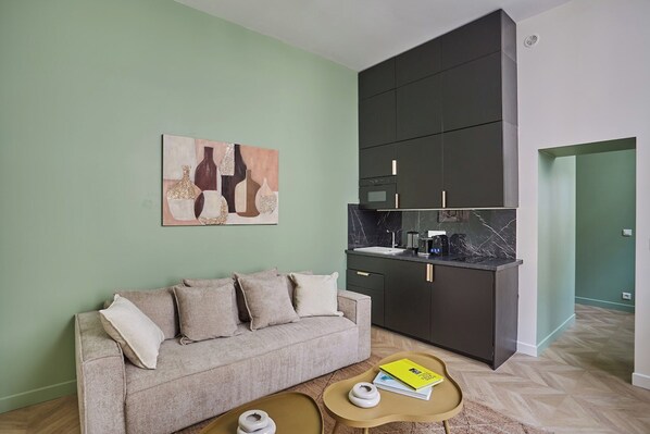 Apartment | Living area - Apartment Saint Germain des Pres/bon Marche (Paris)