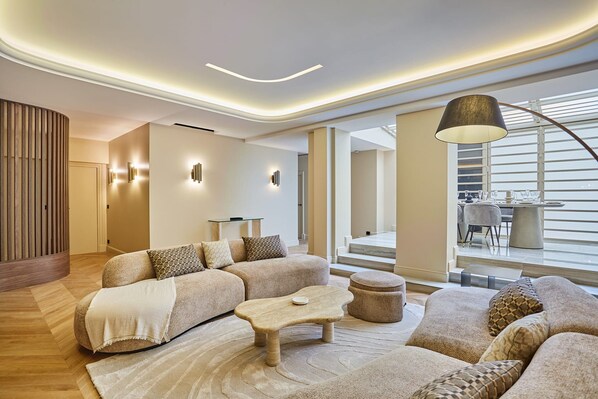 Apartment | Living area - Incredible Le Marais Apartment With Terrace (Paris)