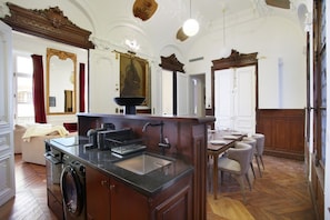 Interior - Magnificent Apartment With AC - Louvre Museum (Paris)