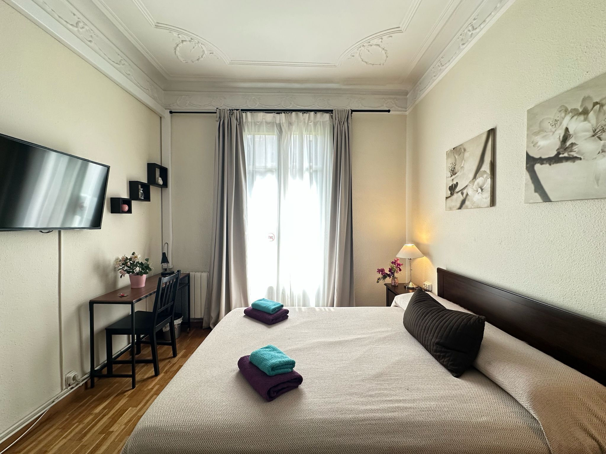 مكواة/لوح كي وواي فاي مجانًا