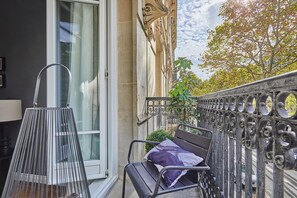 Apartment | Property grounds - Superb New 1 Bedroom Flat Notre Dame de Paris (Paris)