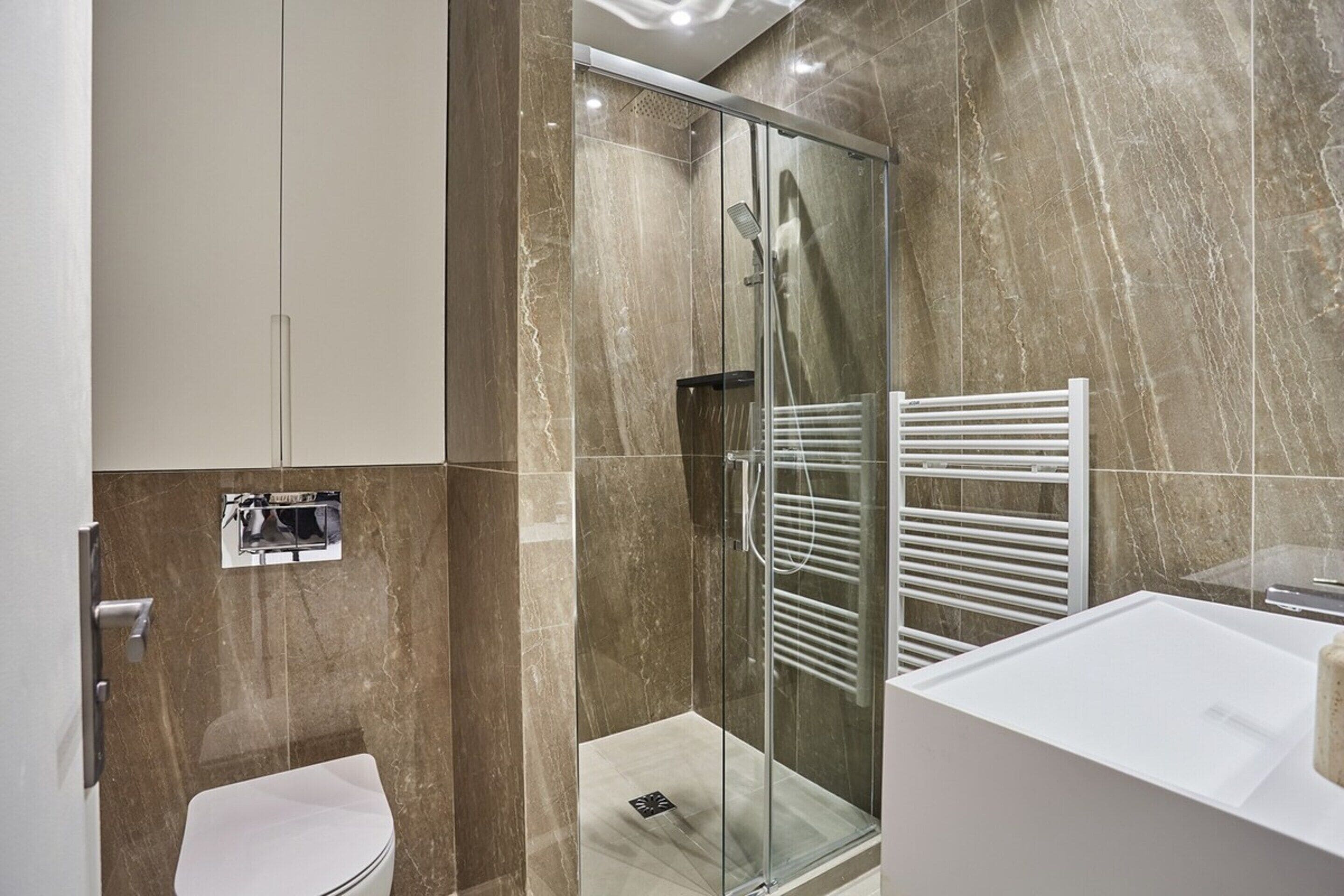 Apartment | Bathroom