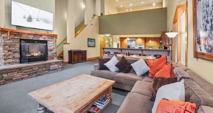 Grandeur at Elevation 3 Bedroom Loft 3 Condo