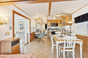 House, 2 Bedrooms | Dining - Lakefront Retreat In Badin Shores Resort 2 Bedroom Home (New London)