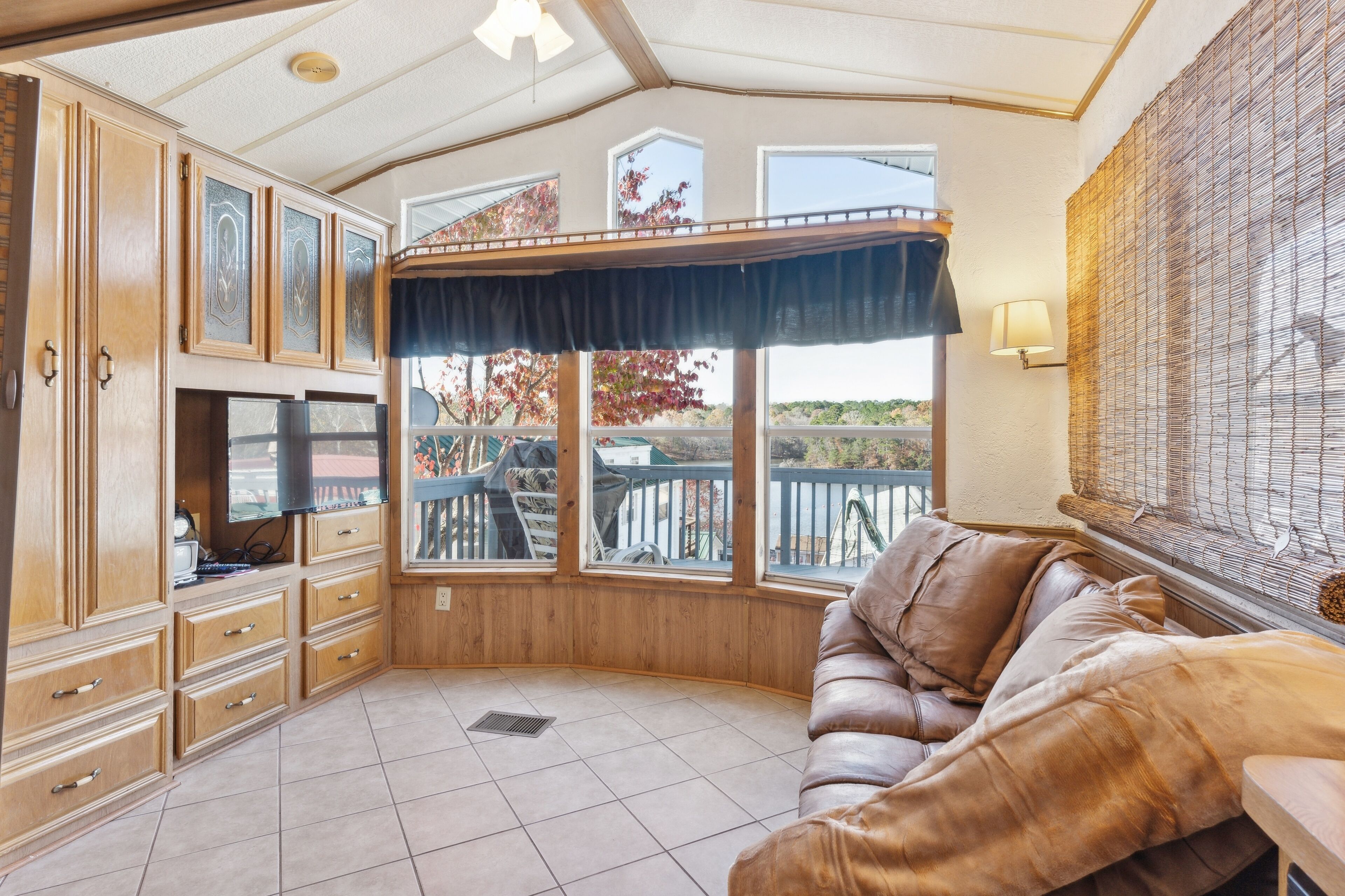 Hus, 2 soverom | Oppholdsområde | Smart-TV og strømmetjenester