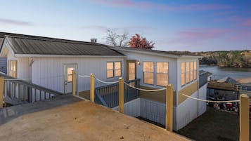 House, 2 Bedrooms | Property grounds