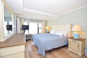 Appartement, 2 slaapkamers | 2 slaapkamers, een strijkplank/strijkijzer, gratis wifi