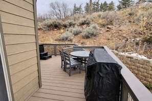 Condo, 2 Bedrooms | Outdoor dining