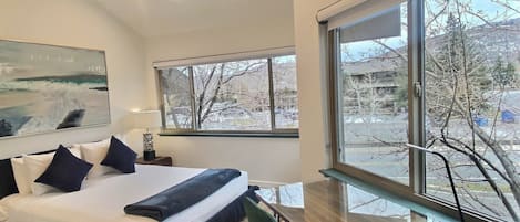 Townhome, 2 Bedrooms