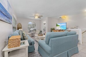 House, 3 Bedrooms | Living area | Smart TV