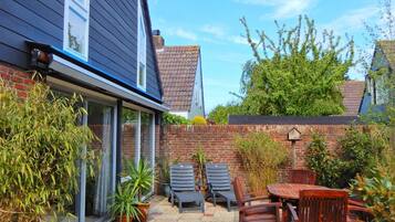 House | Outdoor dining