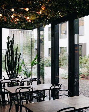 Daily buffet breakfast (EUR 16 per person) - Latroupe Hotel Jardin Secret (Brussels)