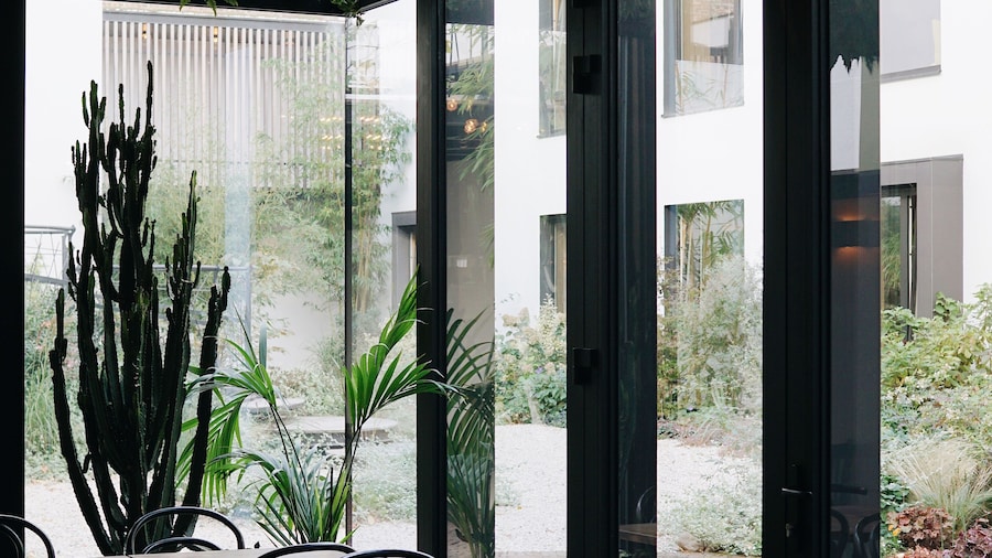 Latroupe Hotel Jardin Secret