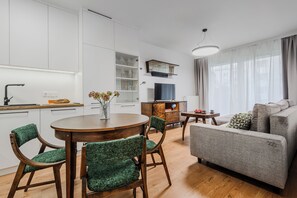 1 bedroom, iron/ironing board - ShortStayPoland Jagiellońska B70 (Warsaw)