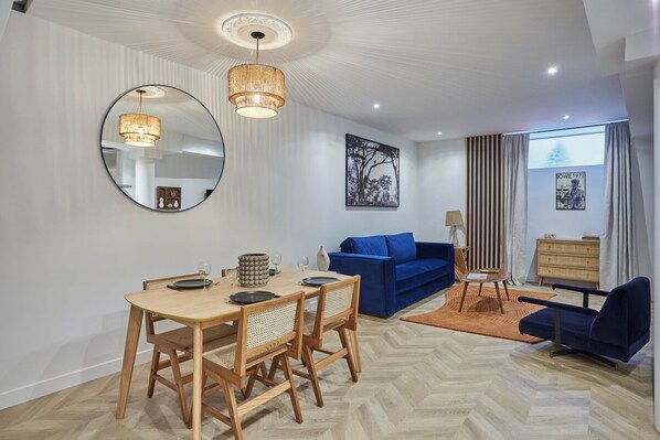 Apartment | Interior - Charming & Modern Duplex Apartment Center of Paris (Paris)