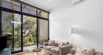 Inlet Apartment I Walk to beach, cafes and more