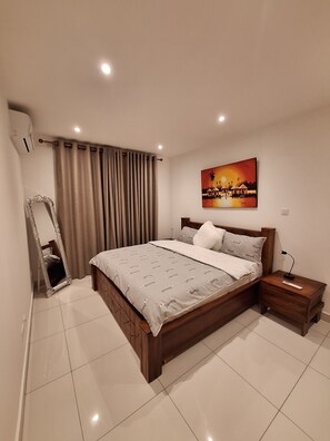 1 chambre, espace de travail pour ordinateur portable