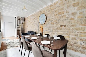 Apartment | Dining