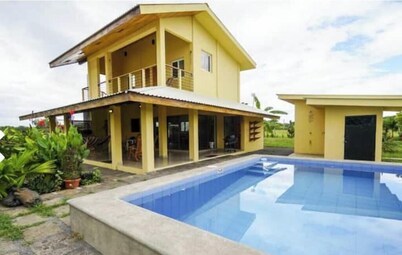 Quintas Calalas-4BD/4BA Short Walk to Beach & Surf
