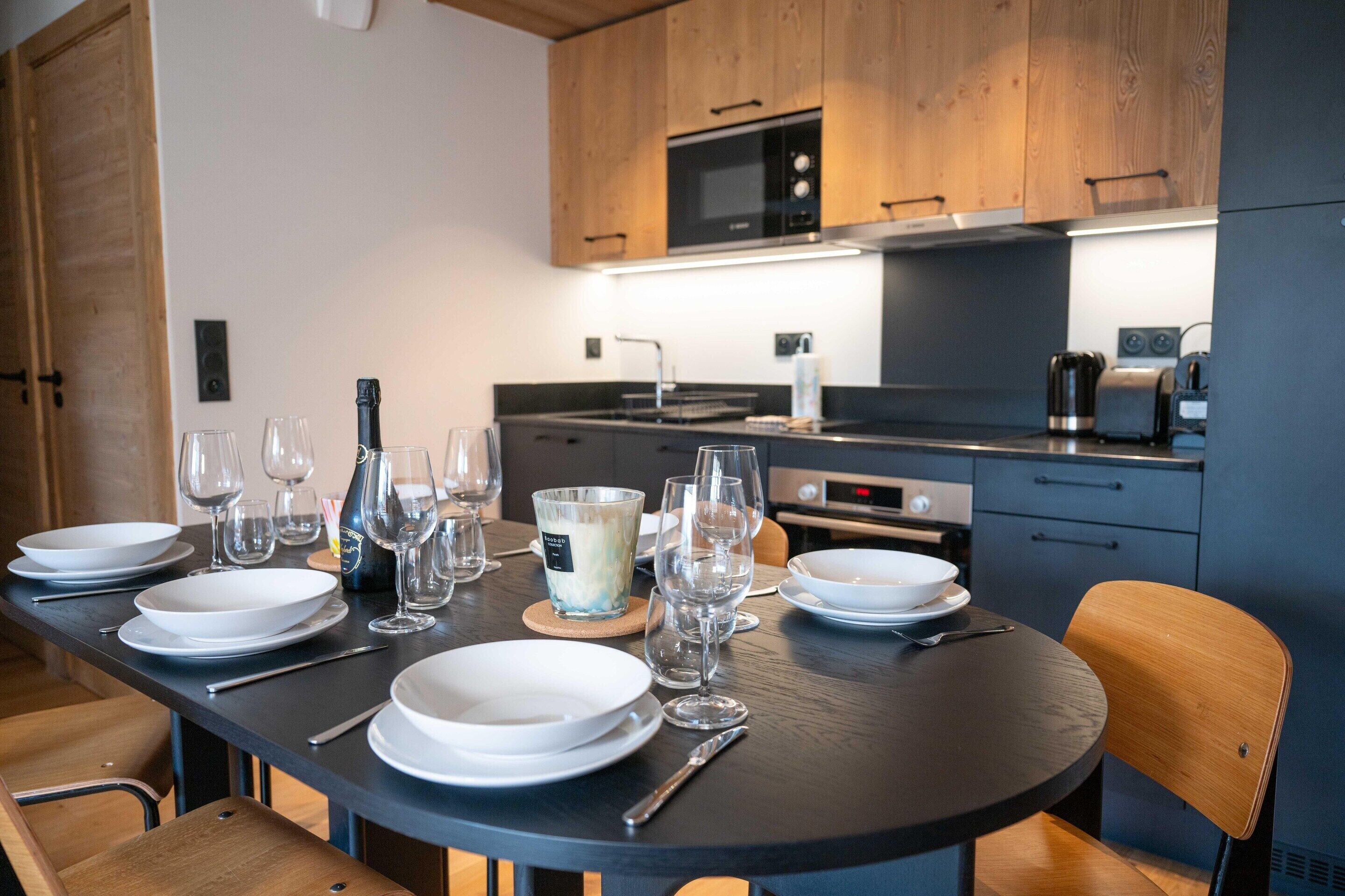Apartment | Dining