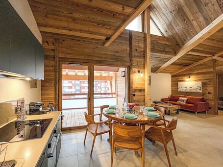 Dining. New 6p Apt | Ski-in/out & Central