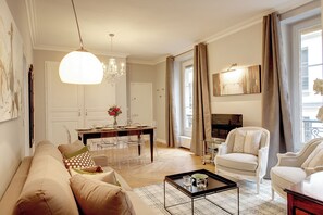 Living area - Paris Blanc Manteau Residence (Paris)