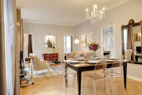 Paris Blanc Manteau Residence