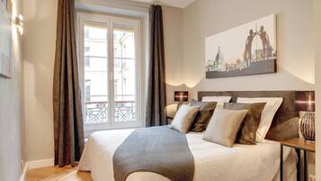 2 bedrooms, iron/ironing board
