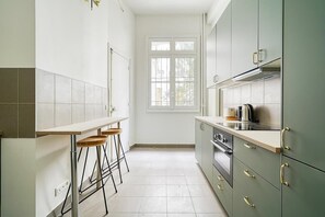 Kylskåp och ugn